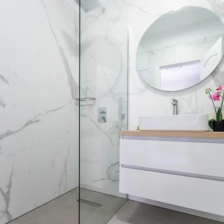 Villa With Pool In Madronal Fanabe,