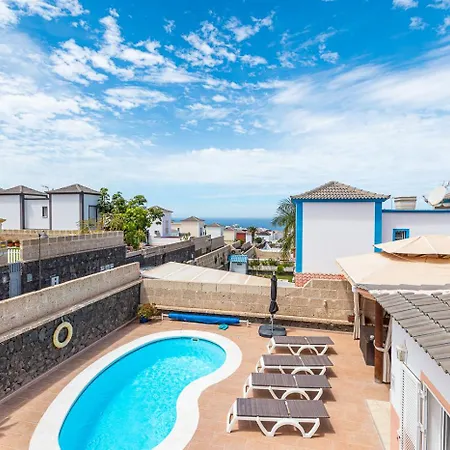 Villa With Pool In Madroñal Fañabe,