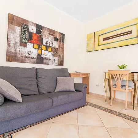 With Pool In Madroñal Fañabe,