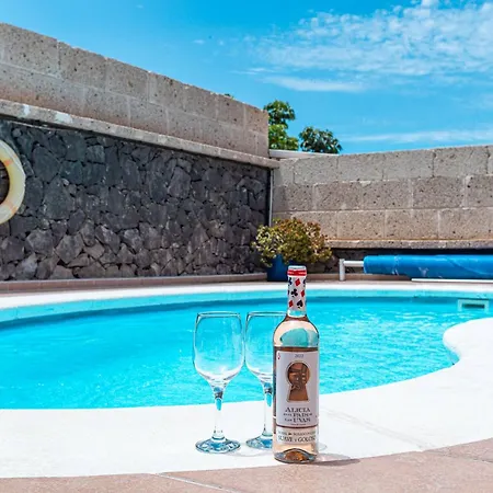 With Pool In Madroñal Fañabe, Villa