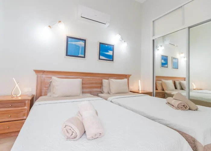 Вілла With Pool In Madronal Fanabe,