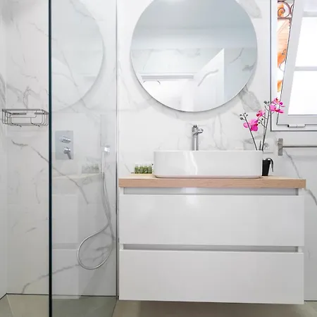 With Pool In Madronal Fanabe, *